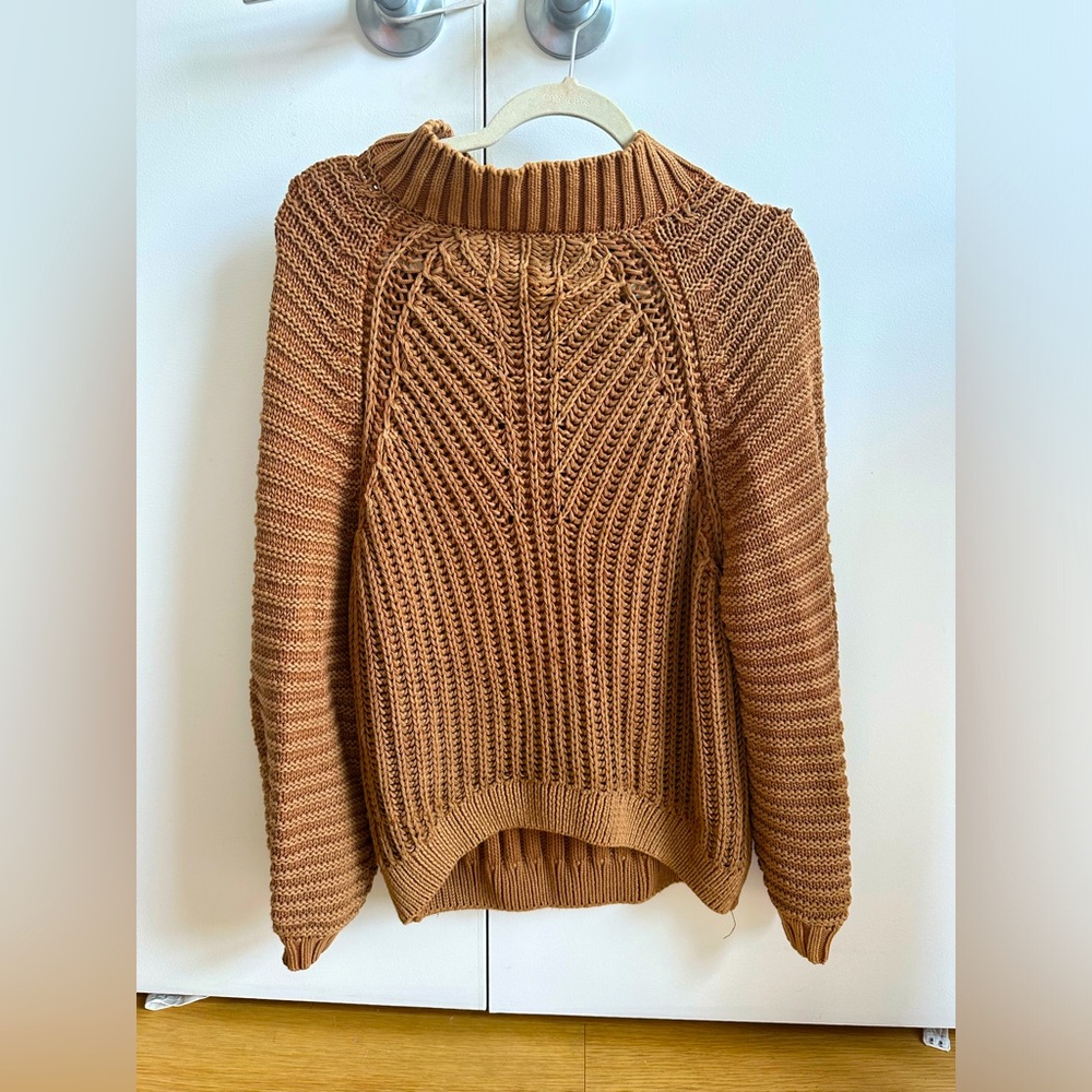 Brown Illa Illa sweater! Beautiful stitching and super comfy